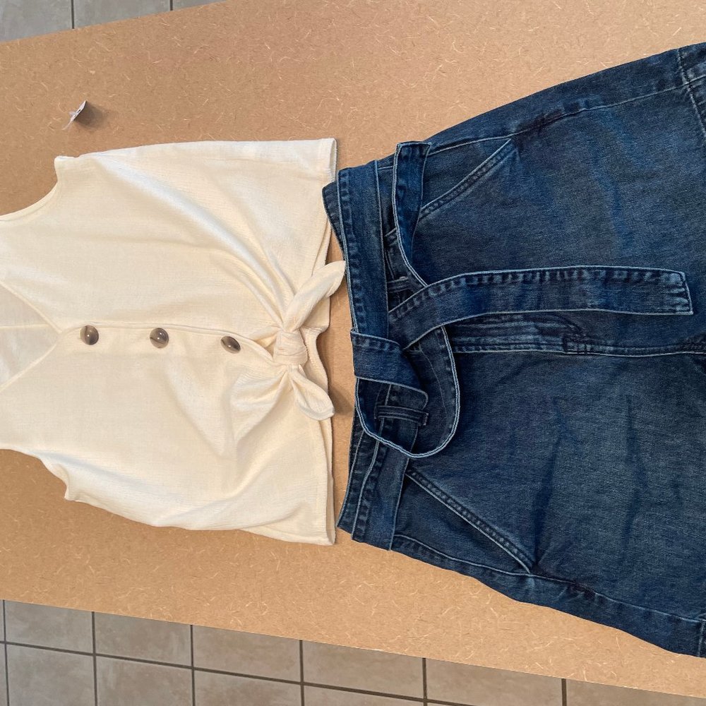 Old navy cream top  with tie front Gap shorts outfit.